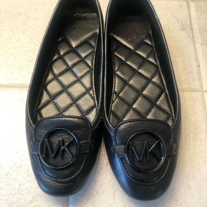 Michael Kors black sz. 6 flats
